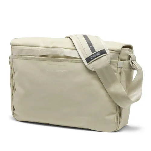 Chrome Midtown 20L Messenger Bag - Sandstone