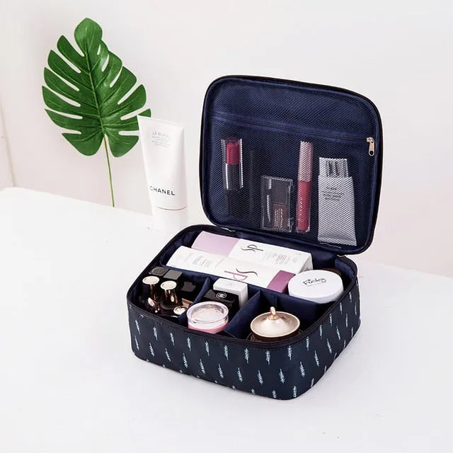 lady large fashion cosmetic makeup bag organizer